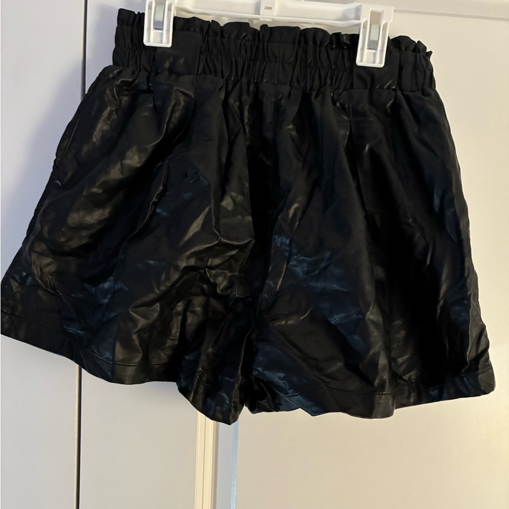 ODDY High Waist Black Women's faux leather Shorts Size Small